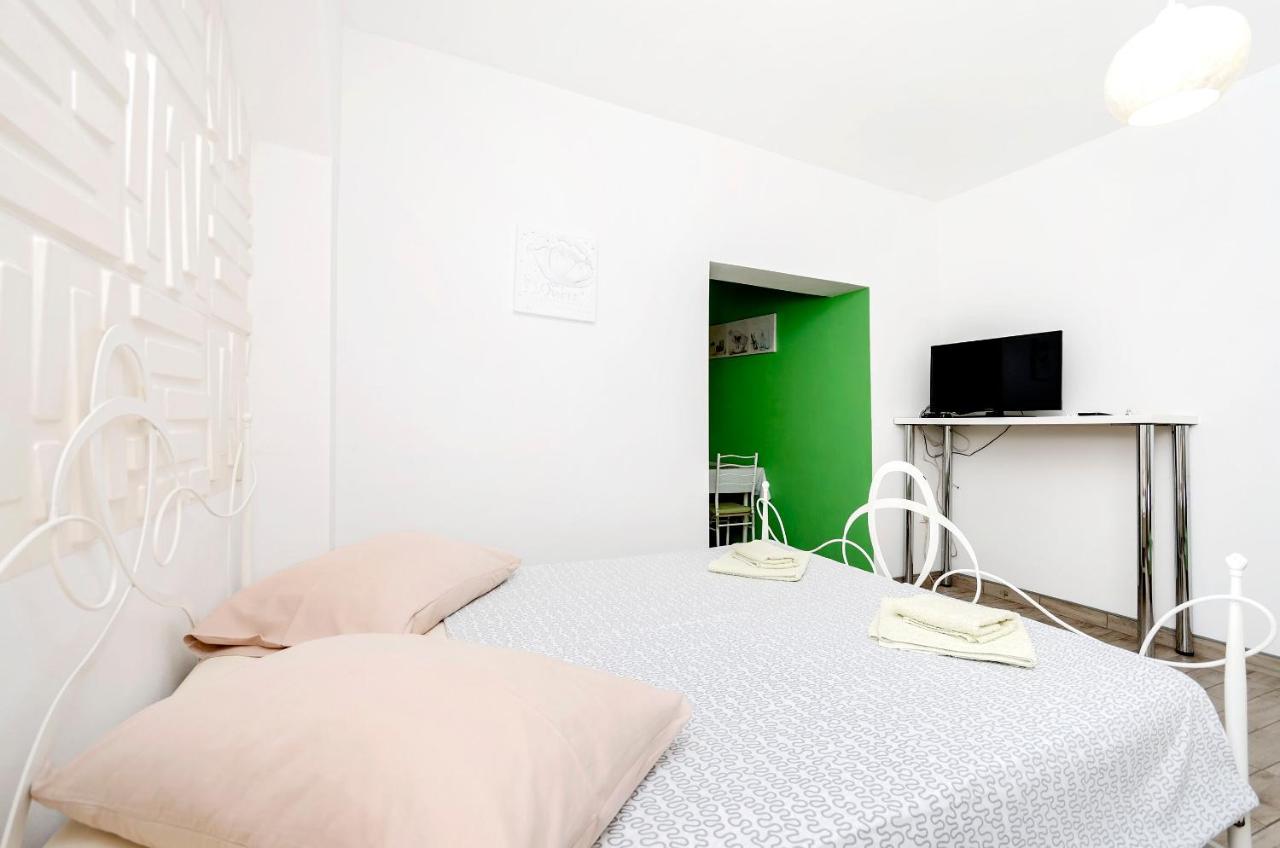 Apartments And Room Take It Easy Tribalj 외부 사진