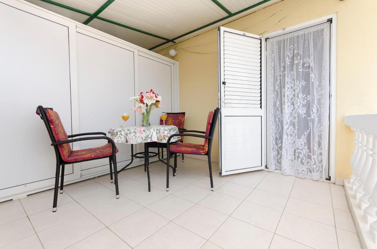 Apartments And Room Take It Easy Tribalj 외부 사진
