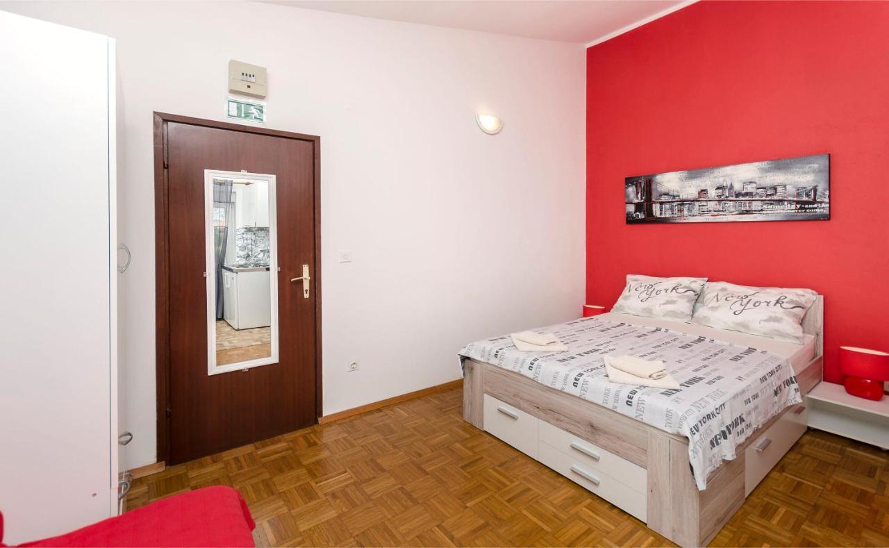 Apartments And Room Take It Easy Tribalj 외부 사진
